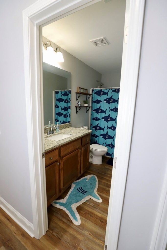 4105 QUEEN CHAPEL RD