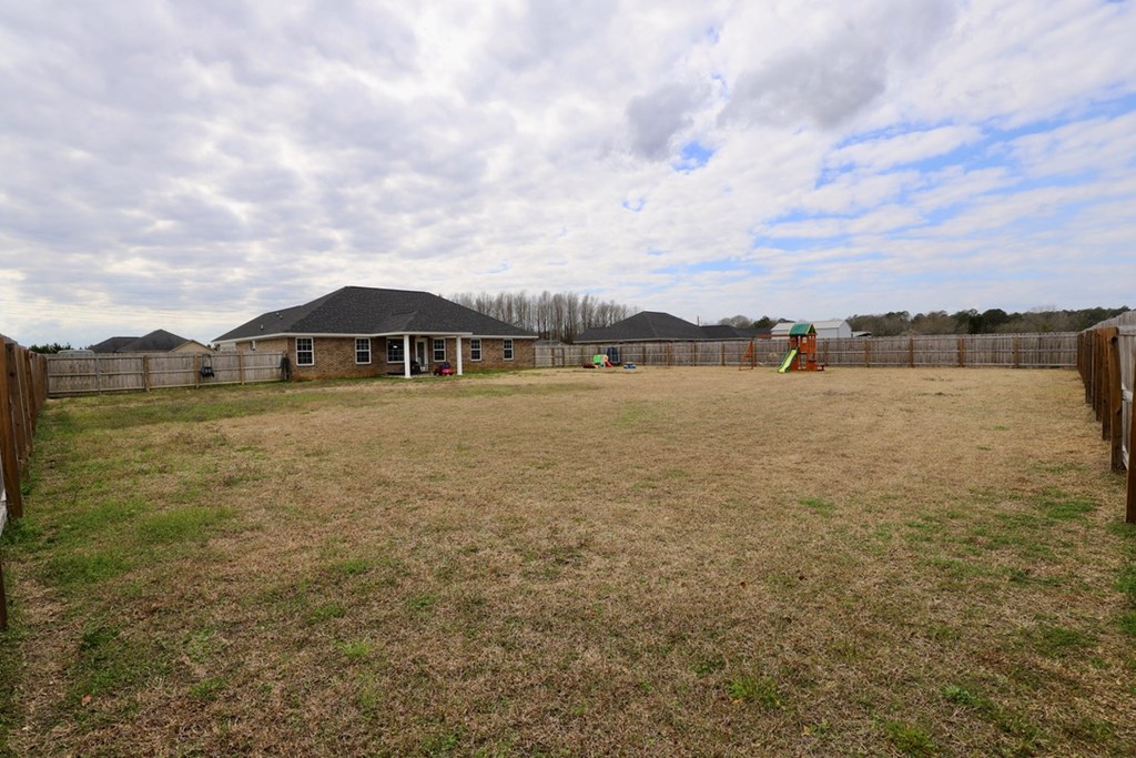 4105 QUEEN CHAPEL RD