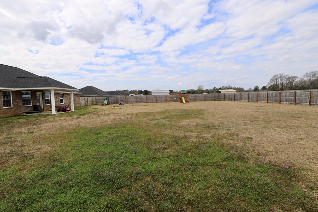 4105 QUEEN CHAPEL RD