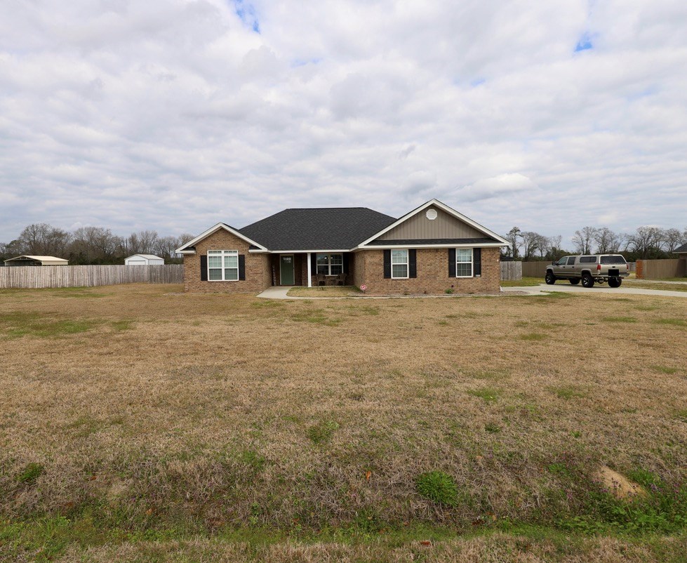 4105 QUEEN CHAPEL RD