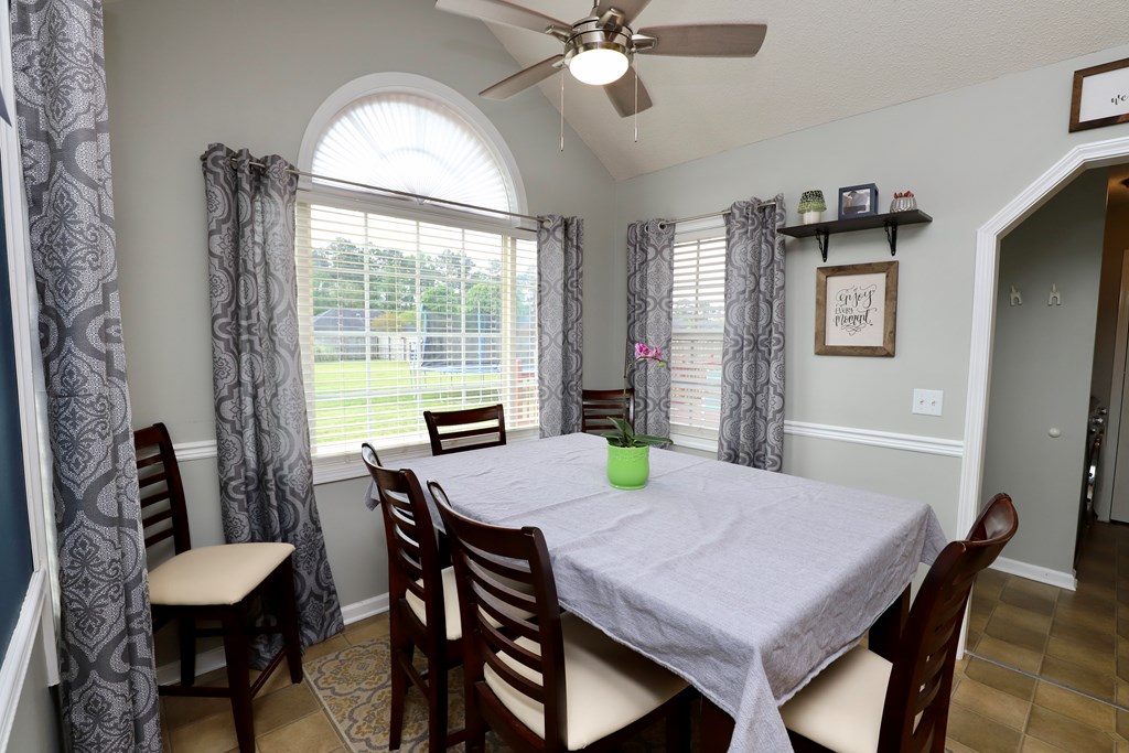 3810 RHODODENDRON ST