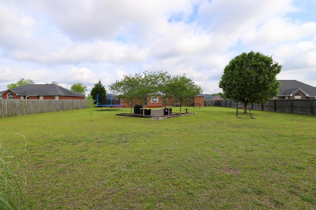 3810 RHODODENDRON ST