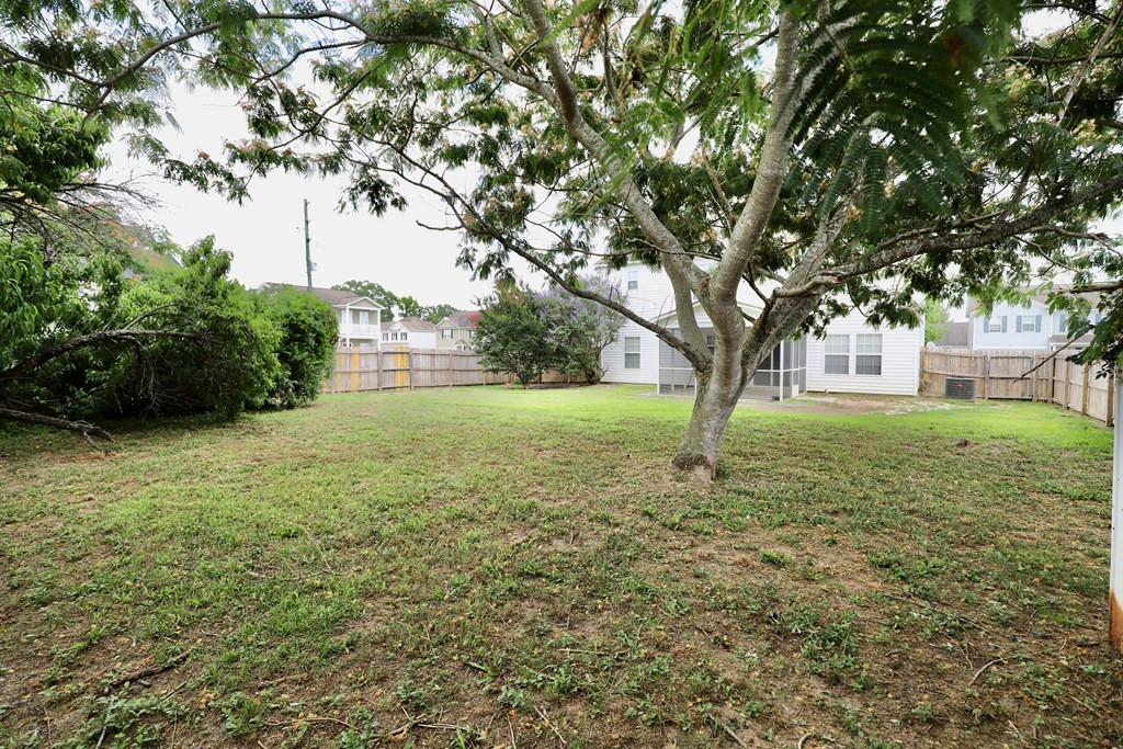 1796 MOSSBERG DR/2780 OLD FIELD RD