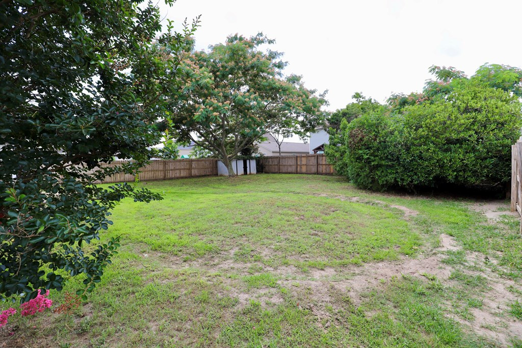 1796 MOSSBERG DR/2780 OLD FIELD RD