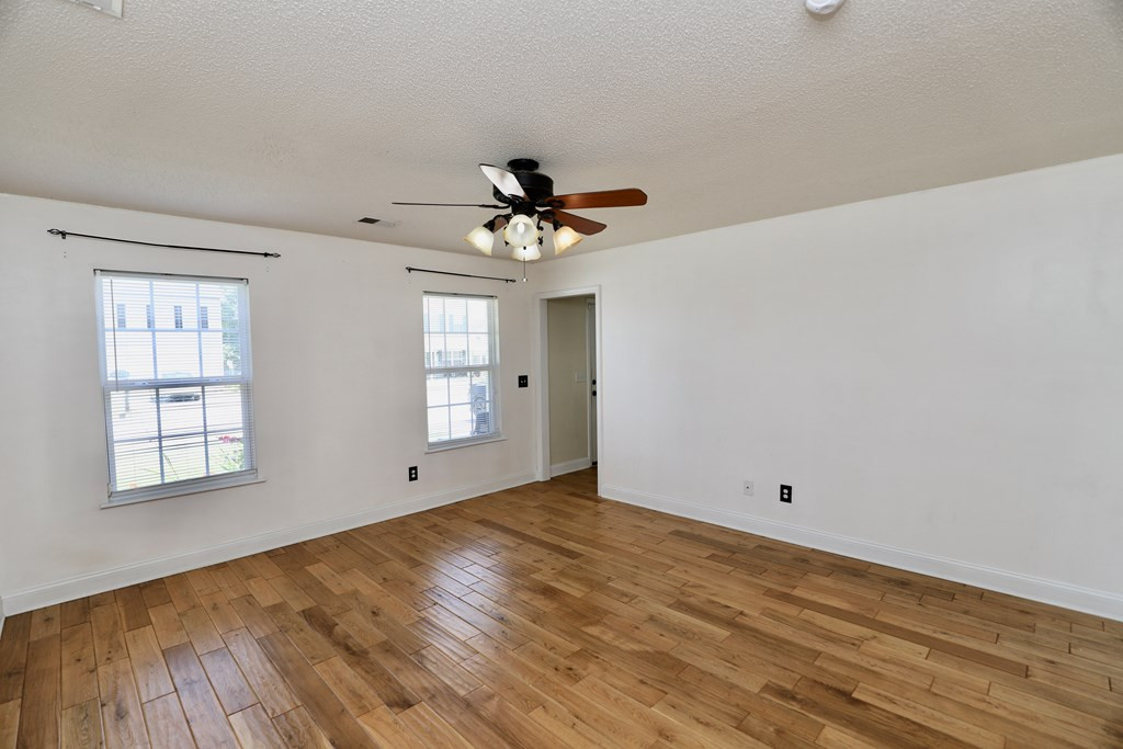 1796 MOSSBERG DR/2780 OLD FIELD RD