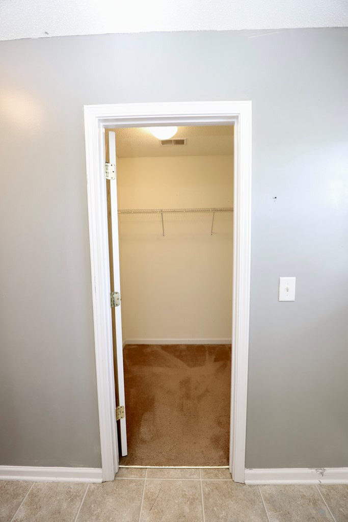 1796 MOSSBERG DR/2780 OLD FIELD RD