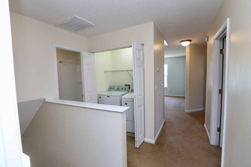 1796 MOSSBERG DR/2780 OLD FIELD RD