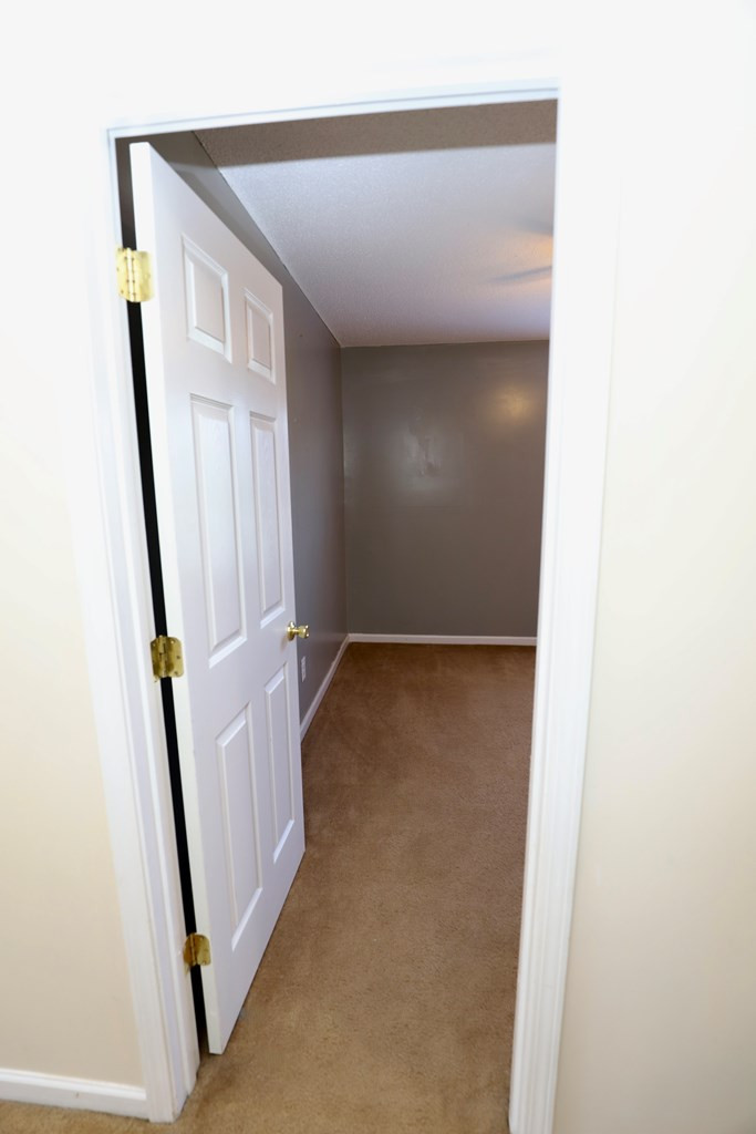 1796 MOSSBERG DR/2780 OLD FIELD RD