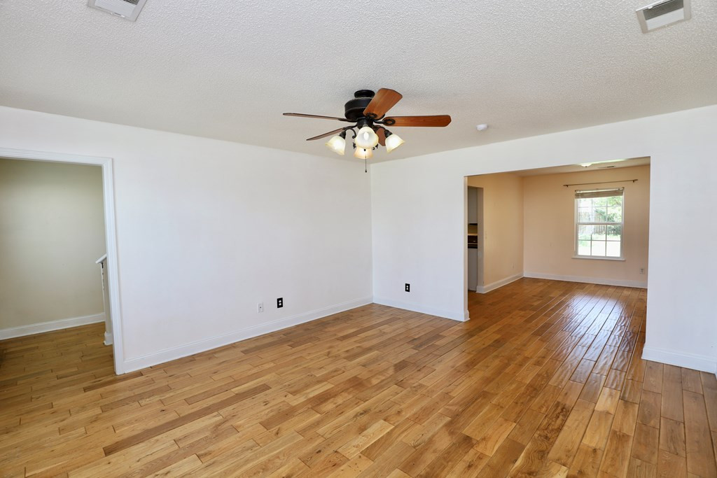 1796 MOSSBERG DR/2780 OLD FIELD RD