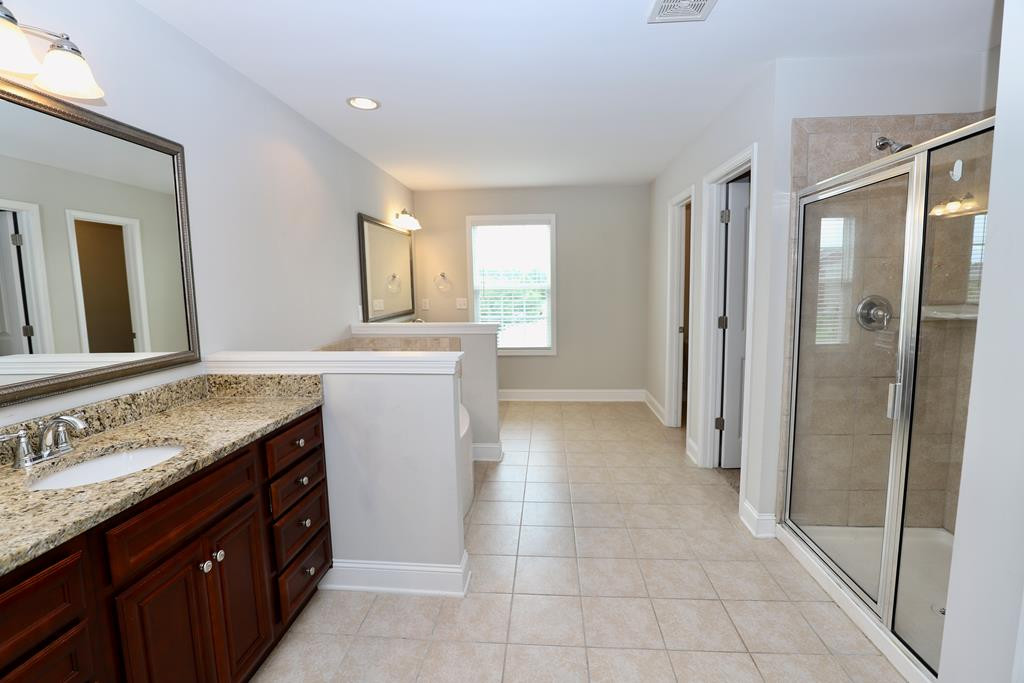 2165 CANADAIANGEESE DR