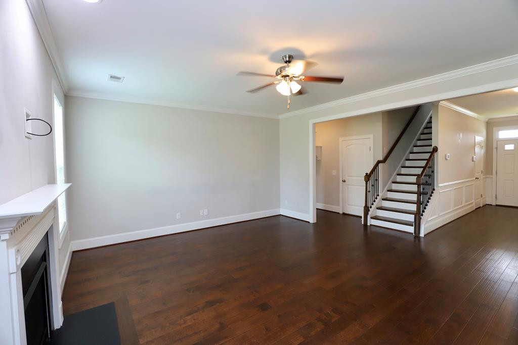 2165 CANADAIANGEESE DR