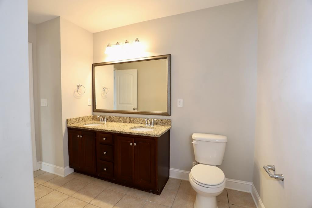 2165 CANADAIANGEESE DR