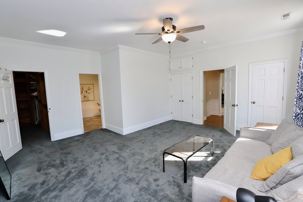 920 CAROLYN DR