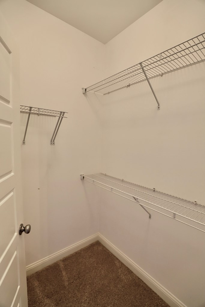 925 BREEZY BAY LN