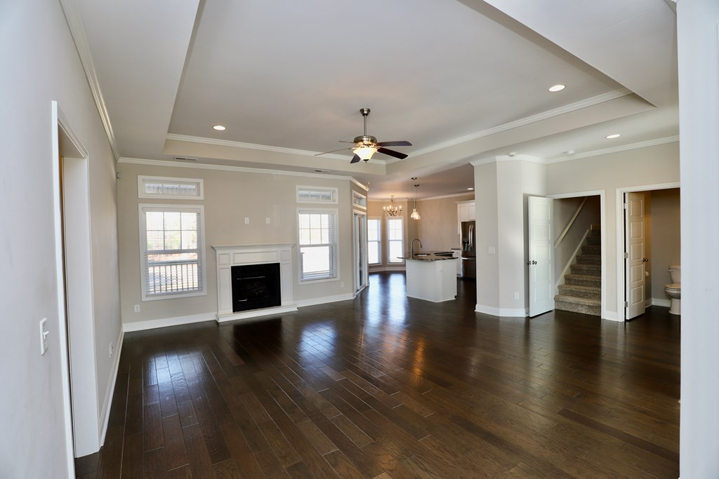 925 BREEZY BAY LN