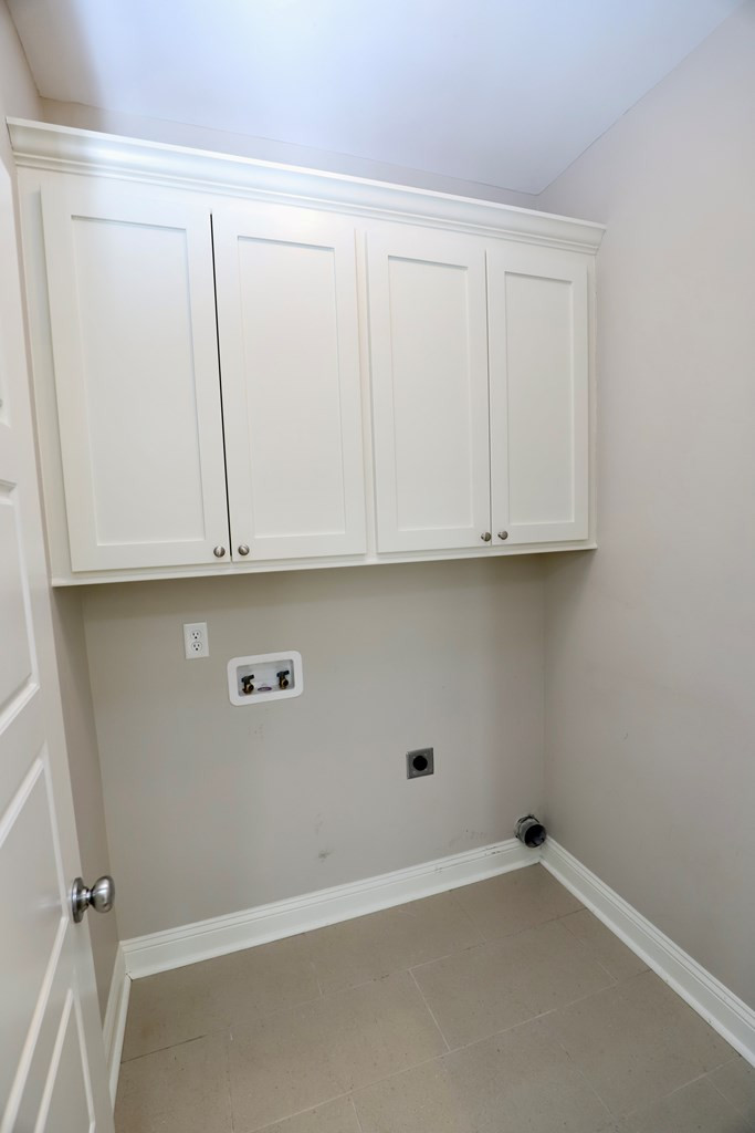 925 BREEZY BAY LN