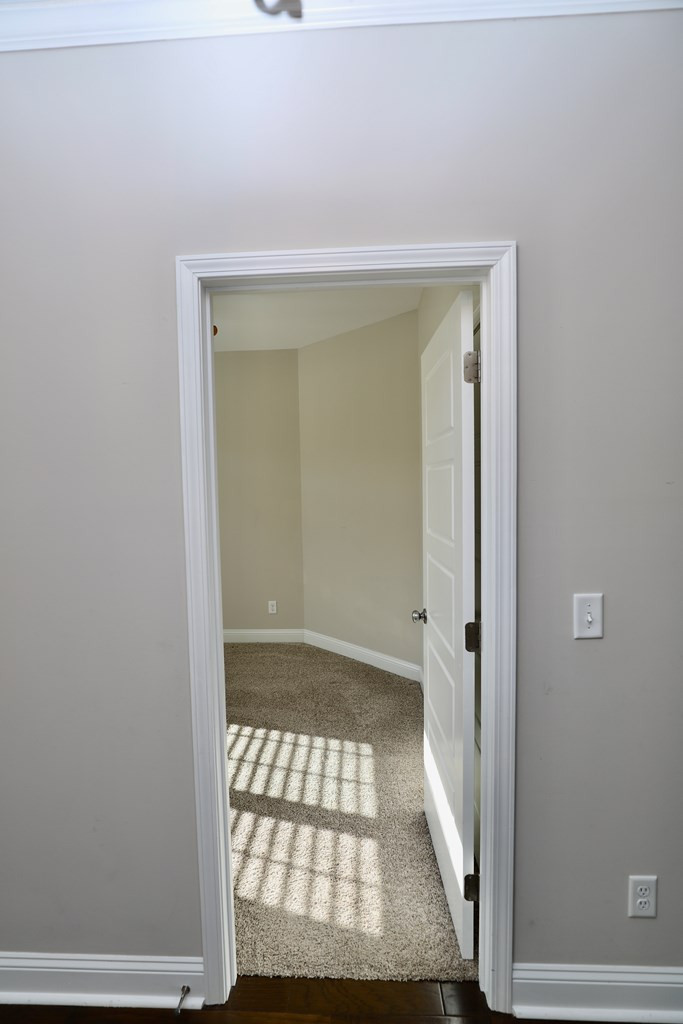 925 BREEZY BAY LN
