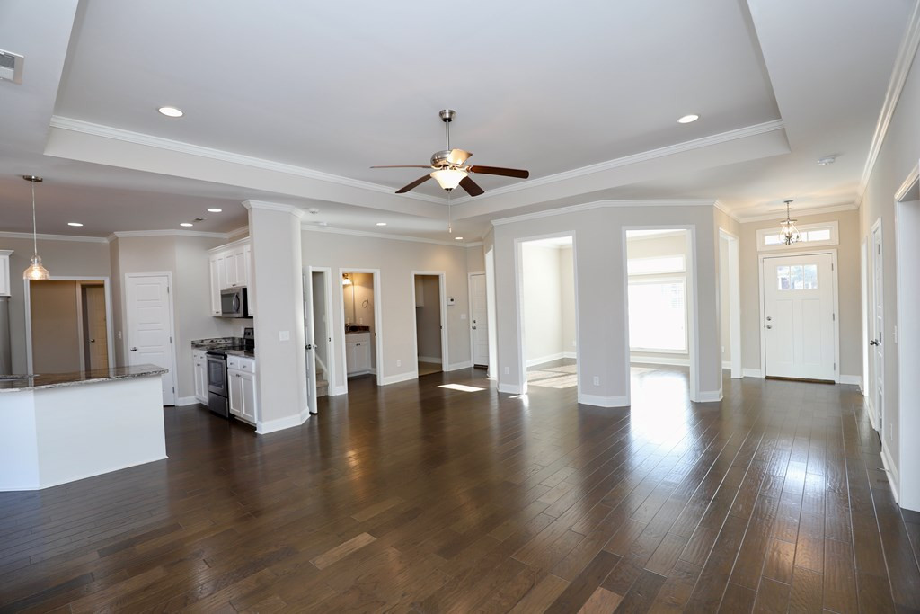 925 BREEZY BAY LN