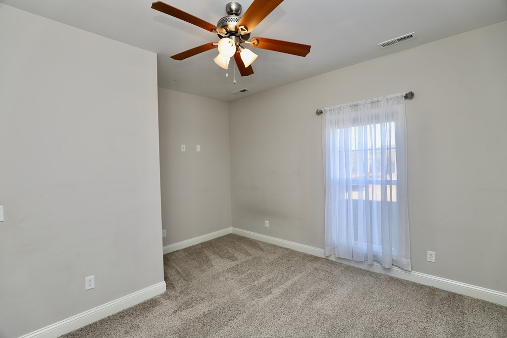 925 BREEZY BAY LN