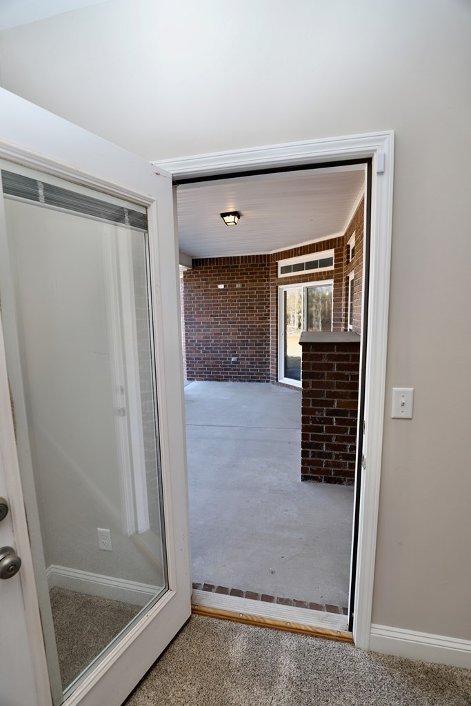 925 BREEZY BAY LN