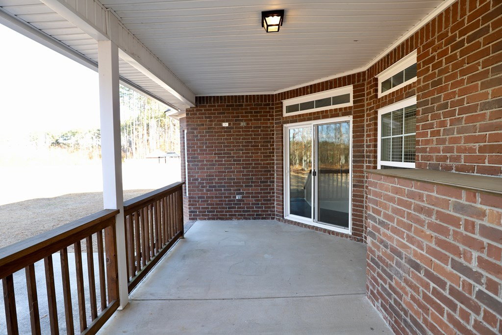 925 BREEZY BAY LN