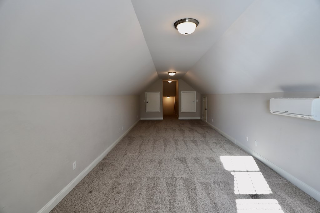 925 BREEZY BAY LN