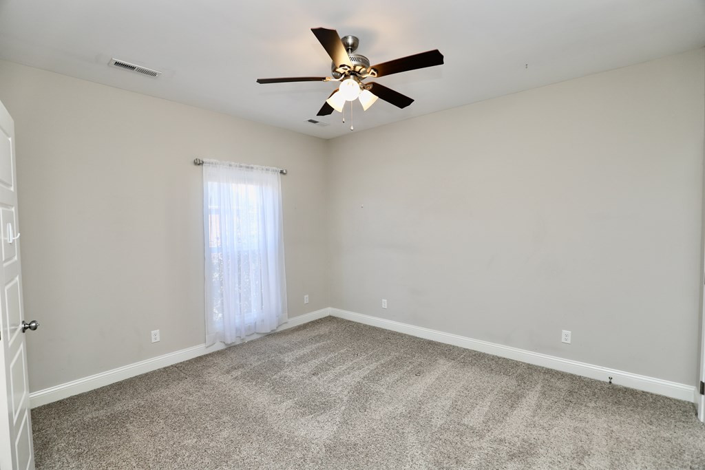 925 BREEZY BAY LN