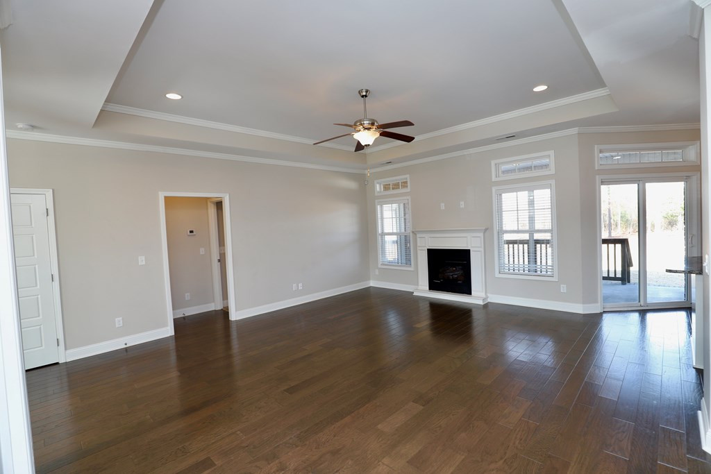 925 BREEZY BAY LN