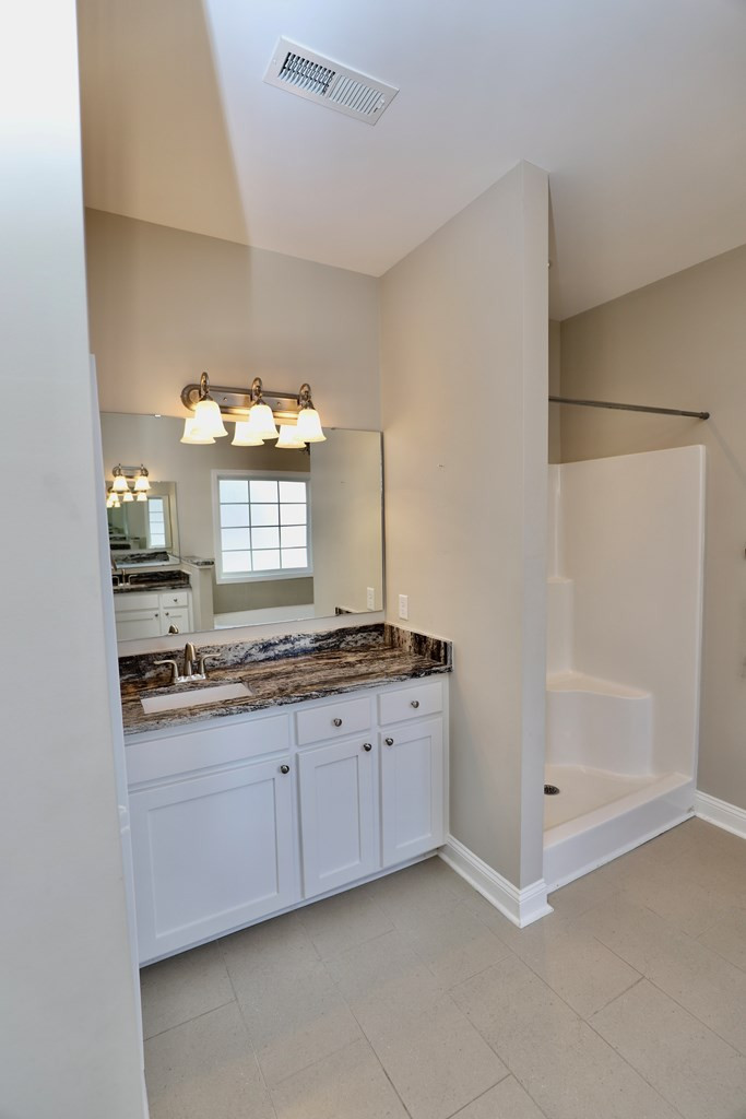 925 BREEZY BAY LN