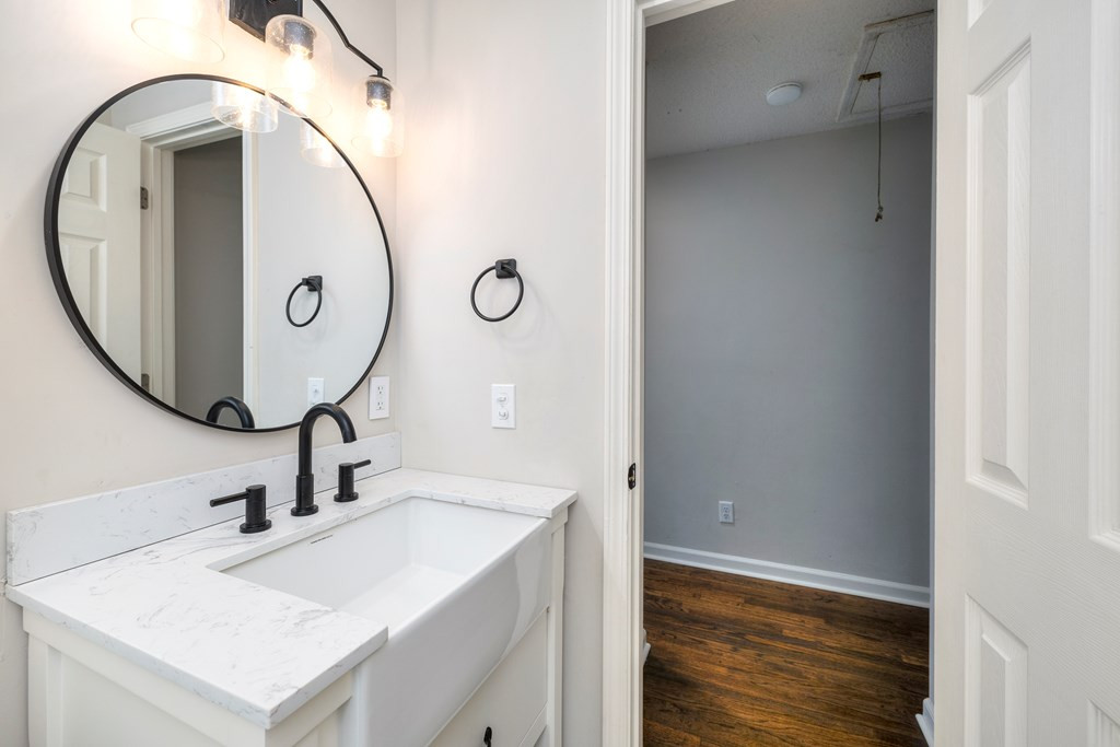 1014 Huddersfield Drive