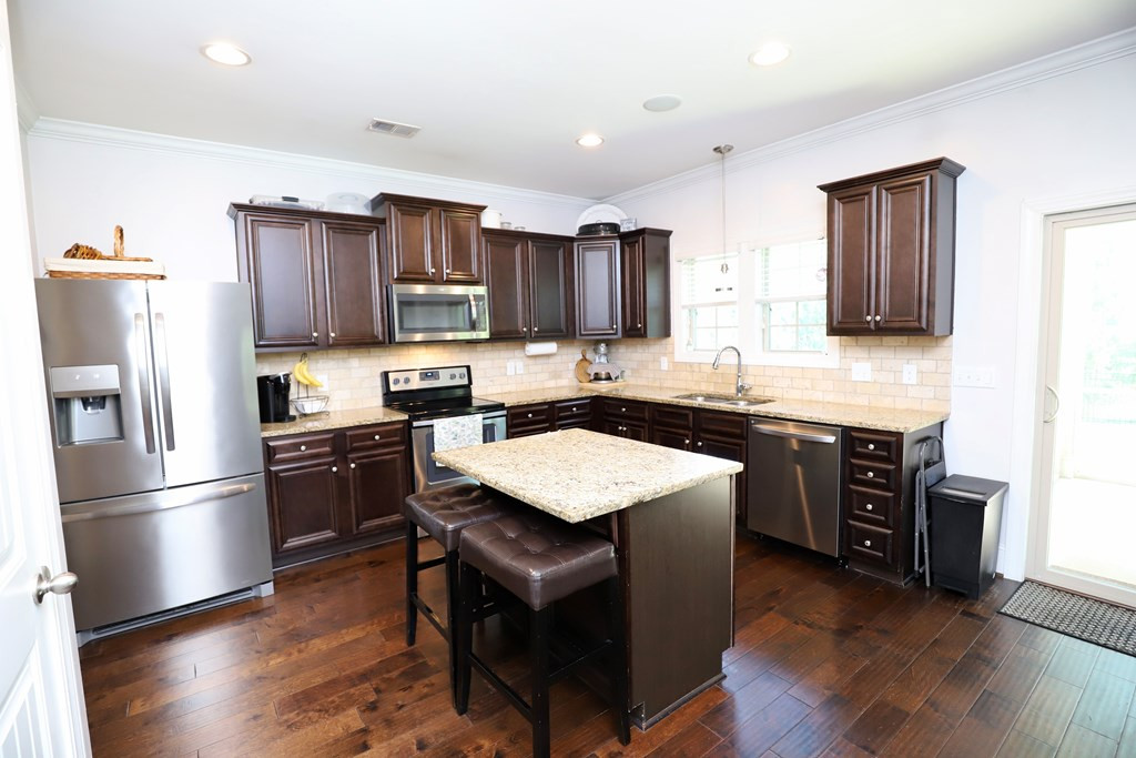 545 Curlew Circle