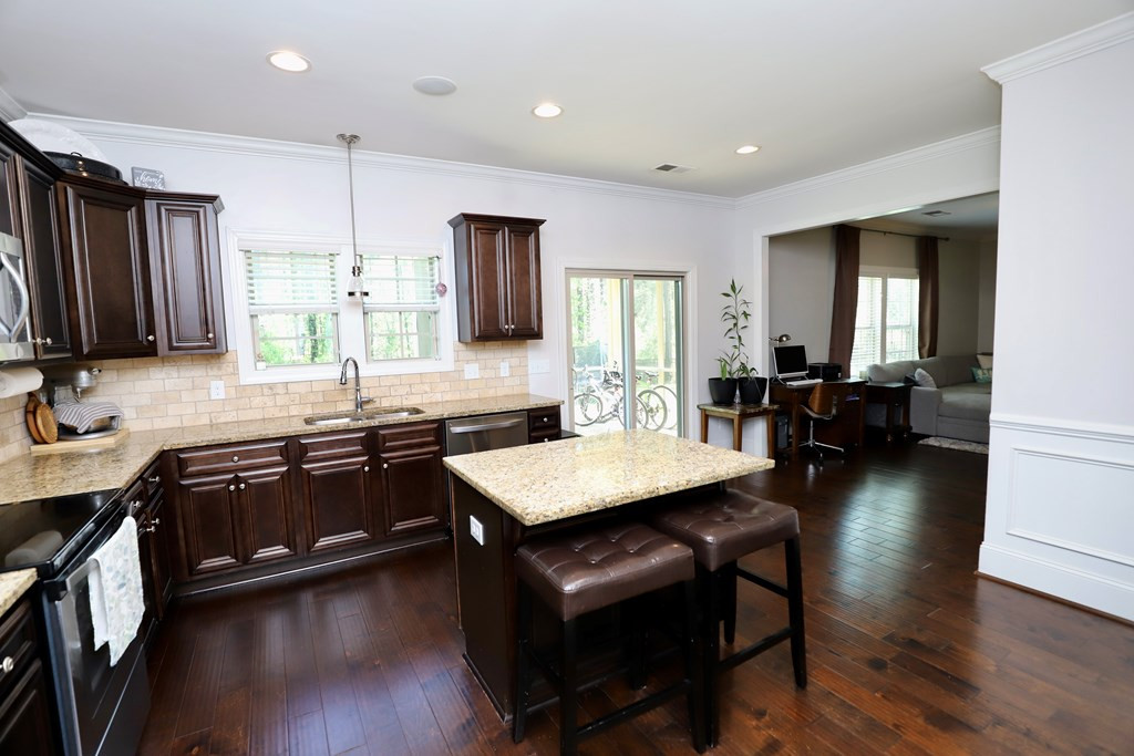 545 Curlew Circle