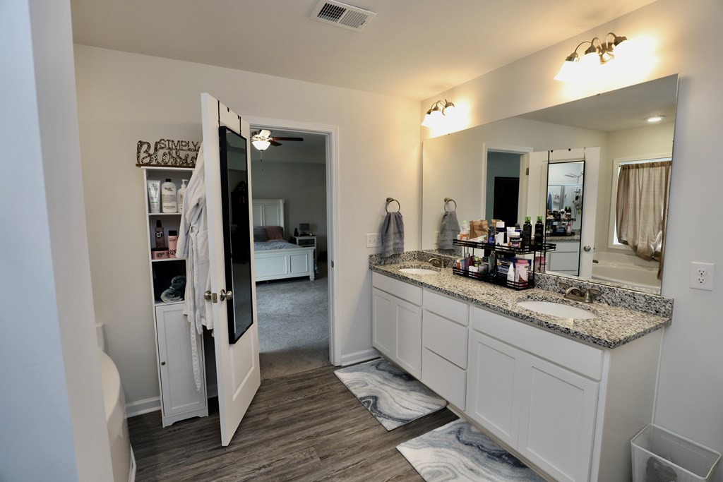 525 Kittiwake Lane
