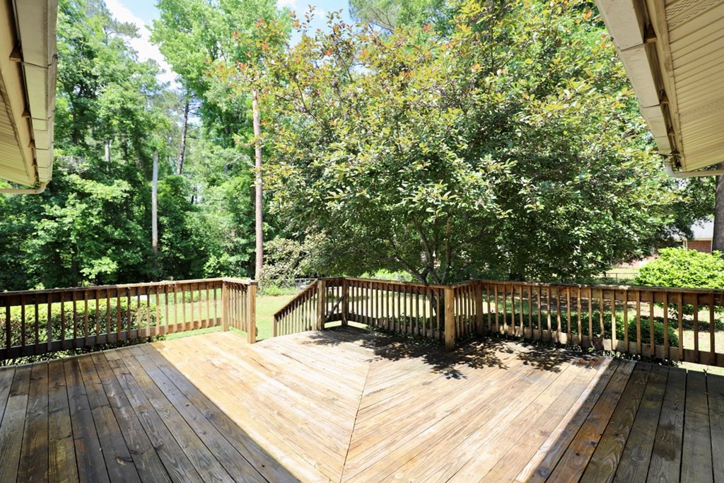 805 Mcrae Rd