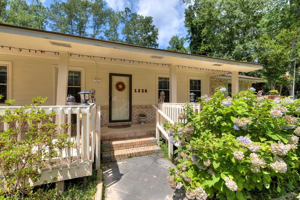 1220 Barnwell Drive