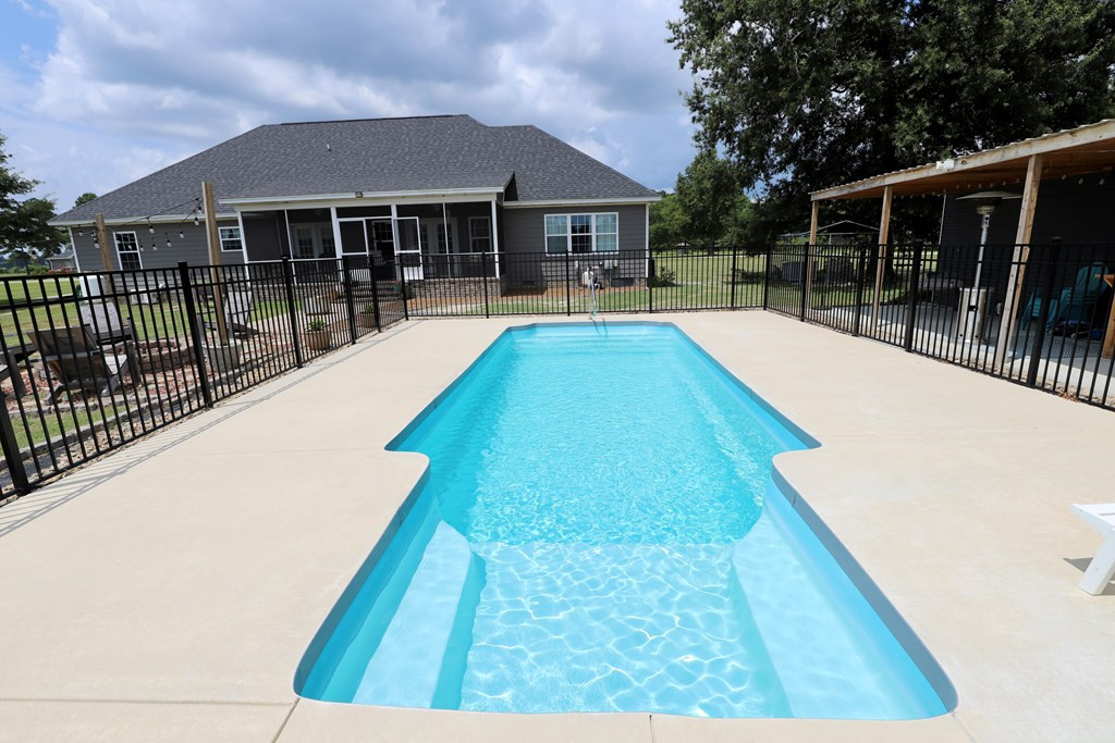 1052 Blue Jay Ave
