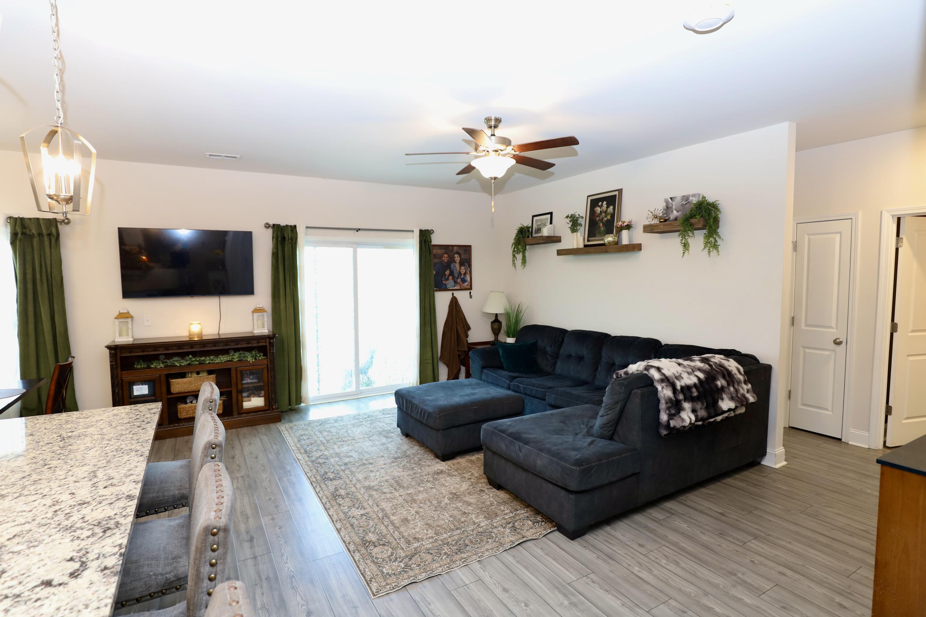 835 Curlew Circle