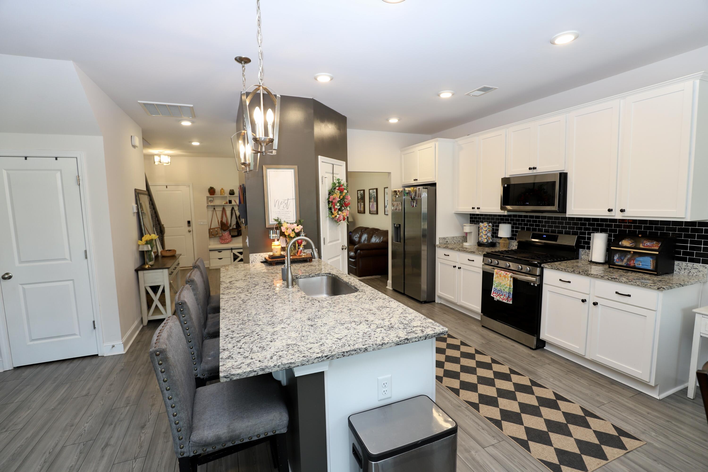 835 Curlew Circle