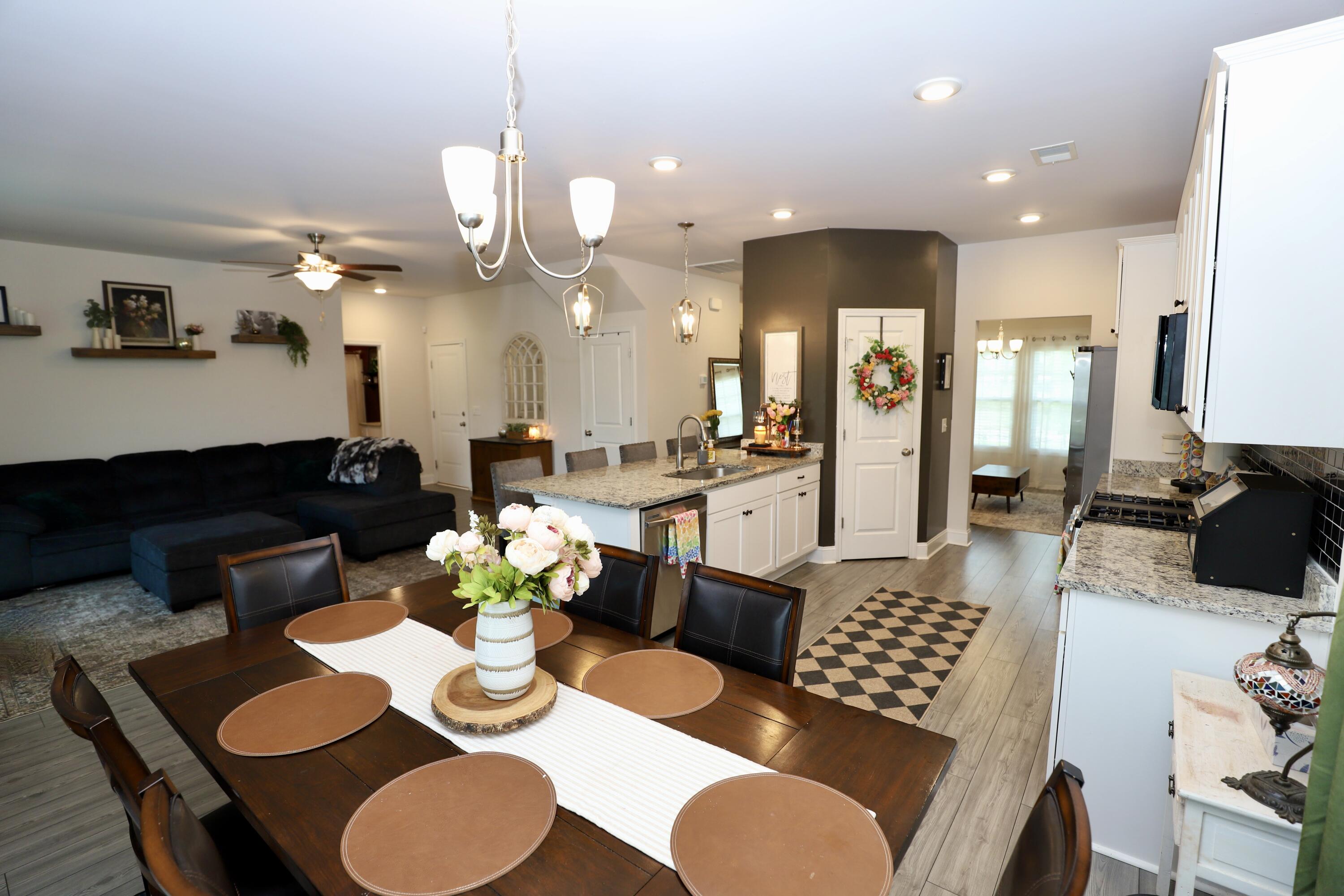 835 Curlew Circle