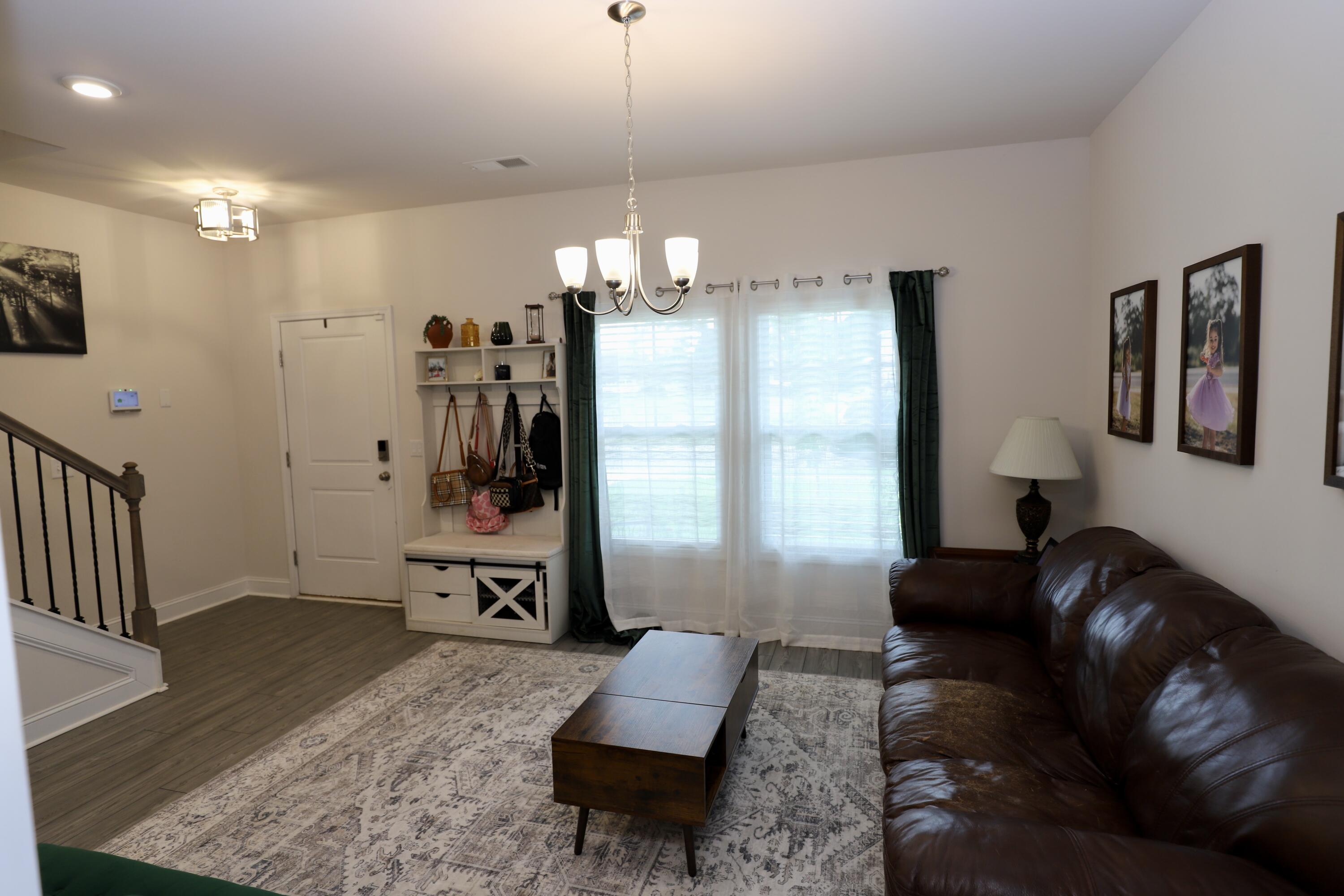 835 Curlew Circle