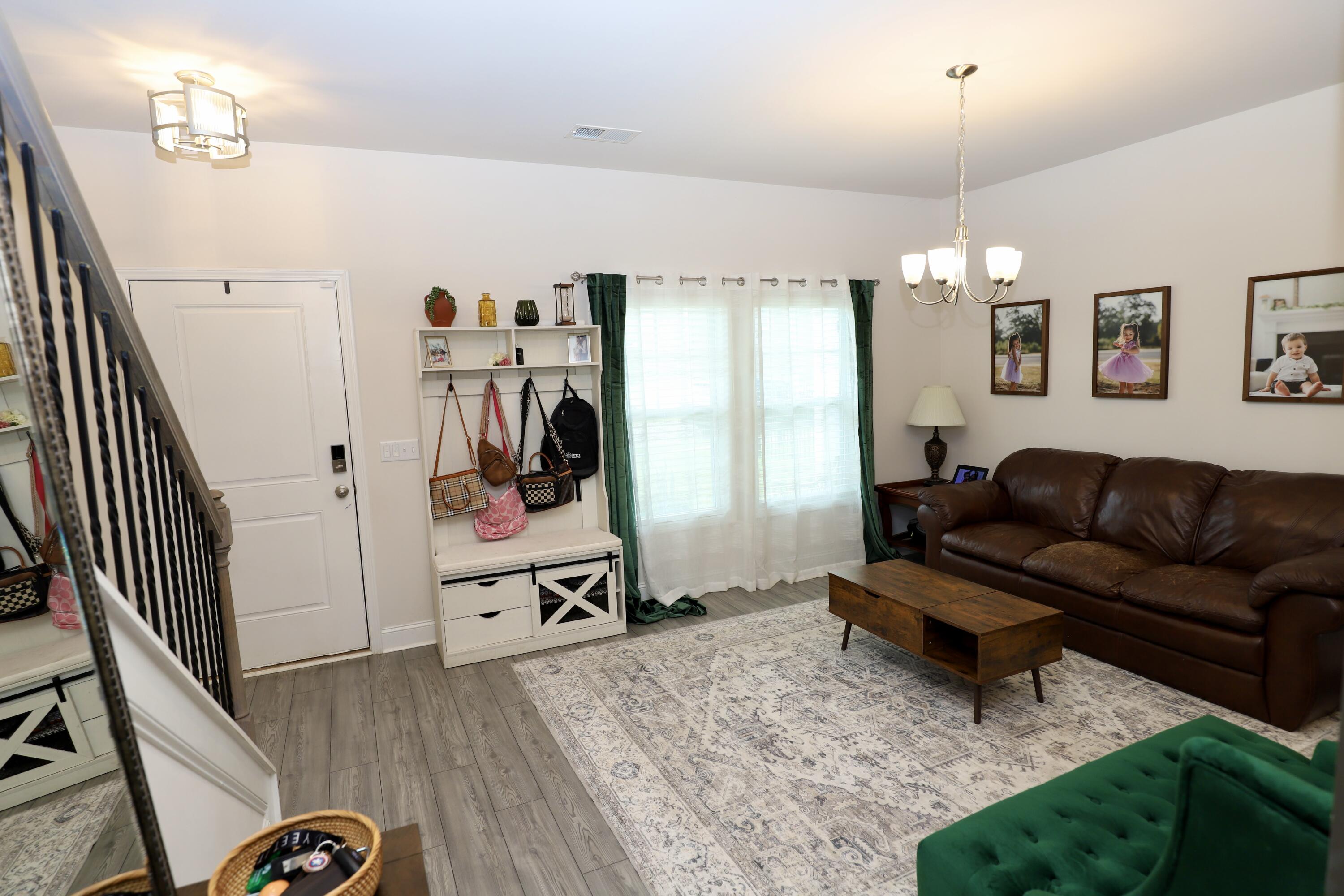 835 Curlew Circle