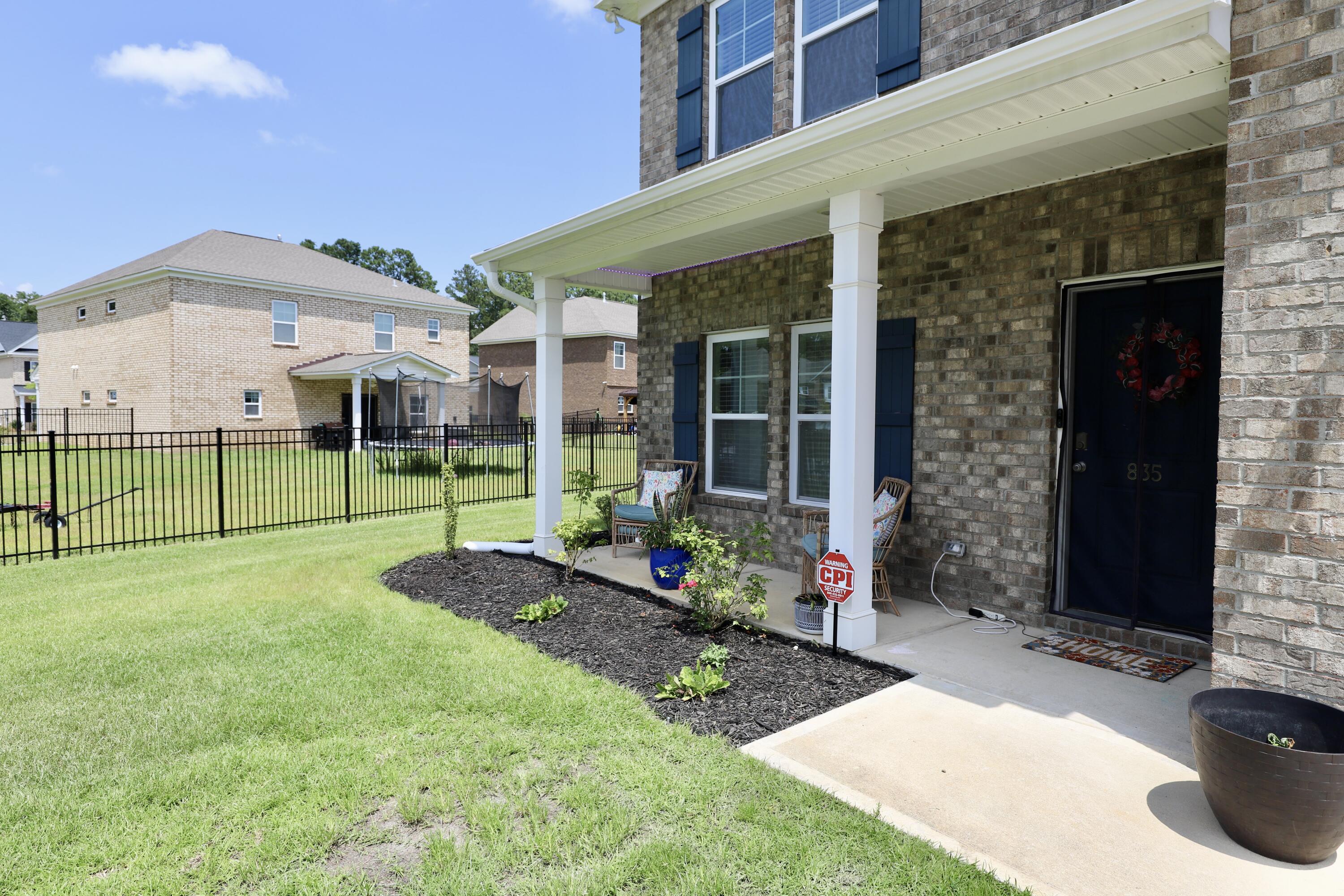 835 Curlew Circle