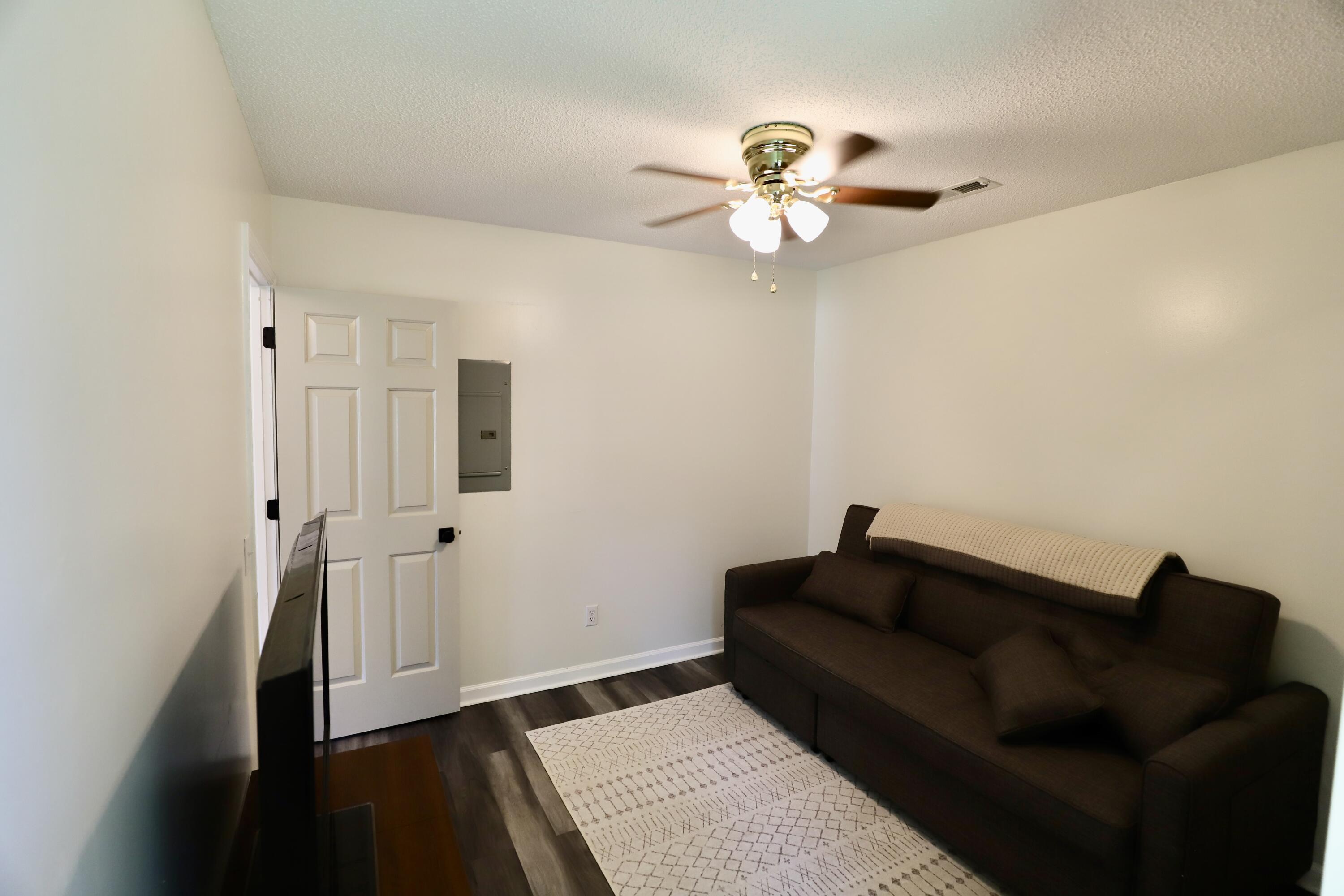 20 Frost Wood Court