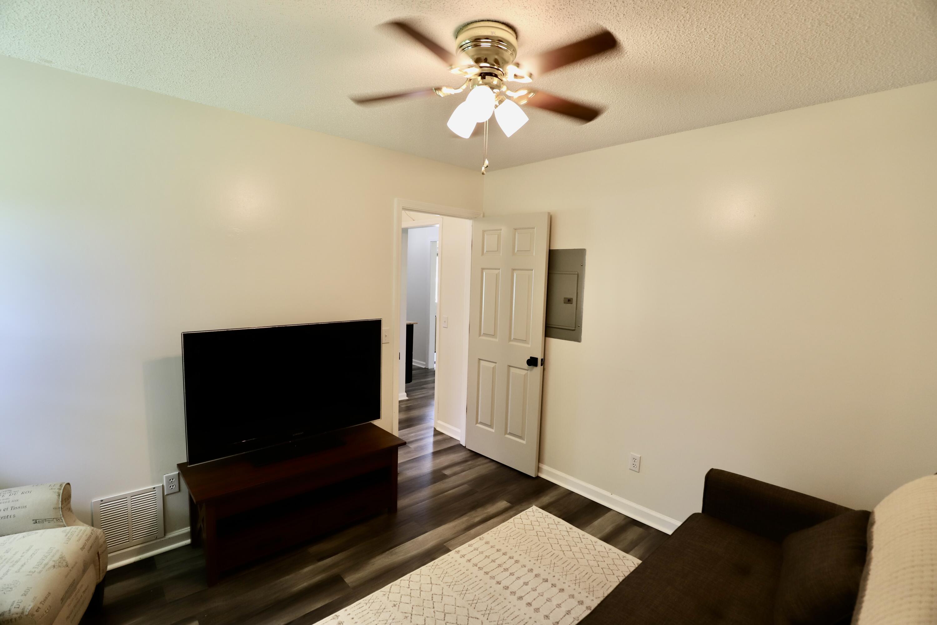 20 Frost Wood Court