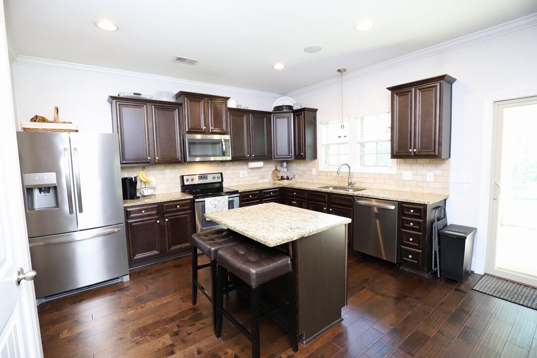 545 Curlew Circle