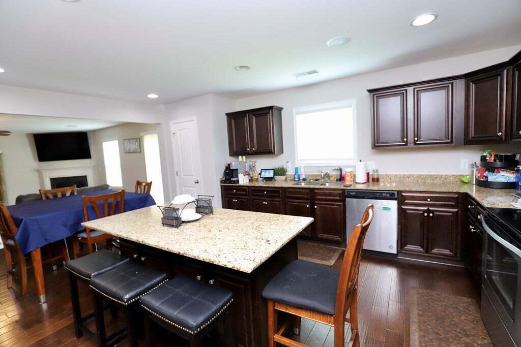3830 Moseley Drive