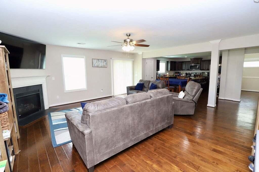 3830 Moseley Drive
