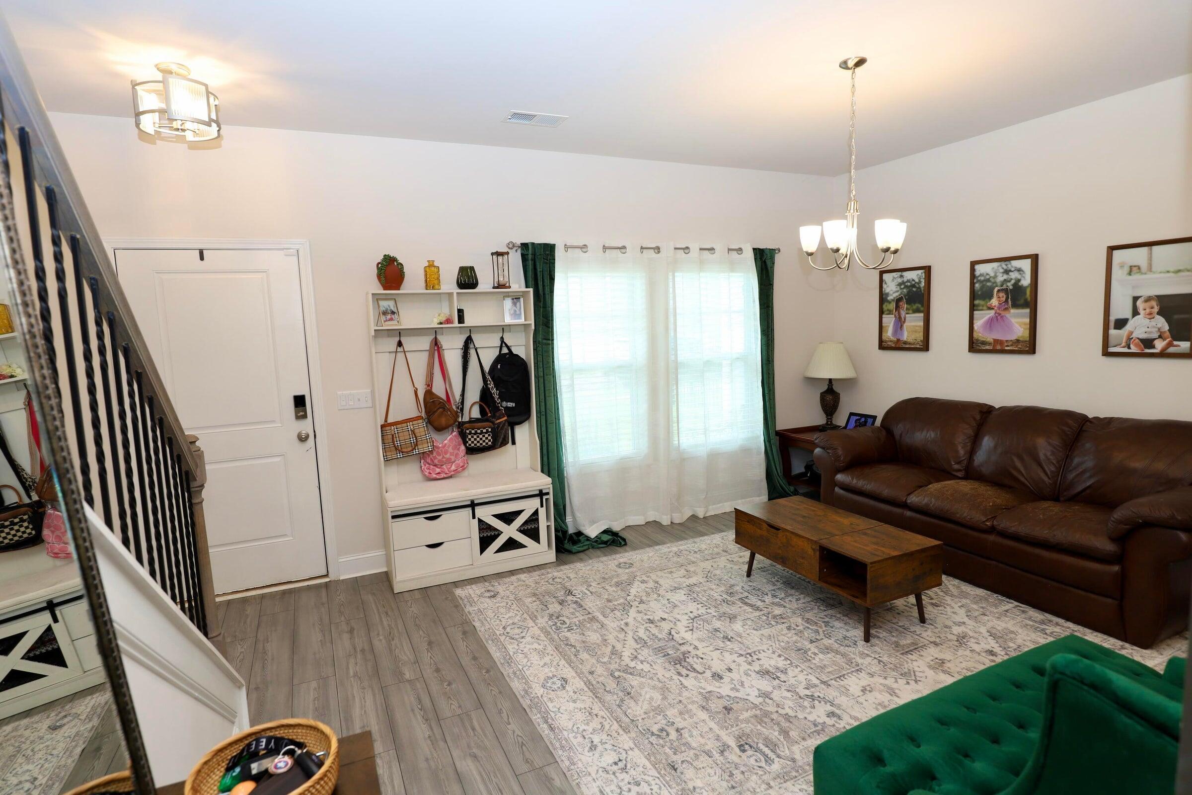 835 Curlew Circle