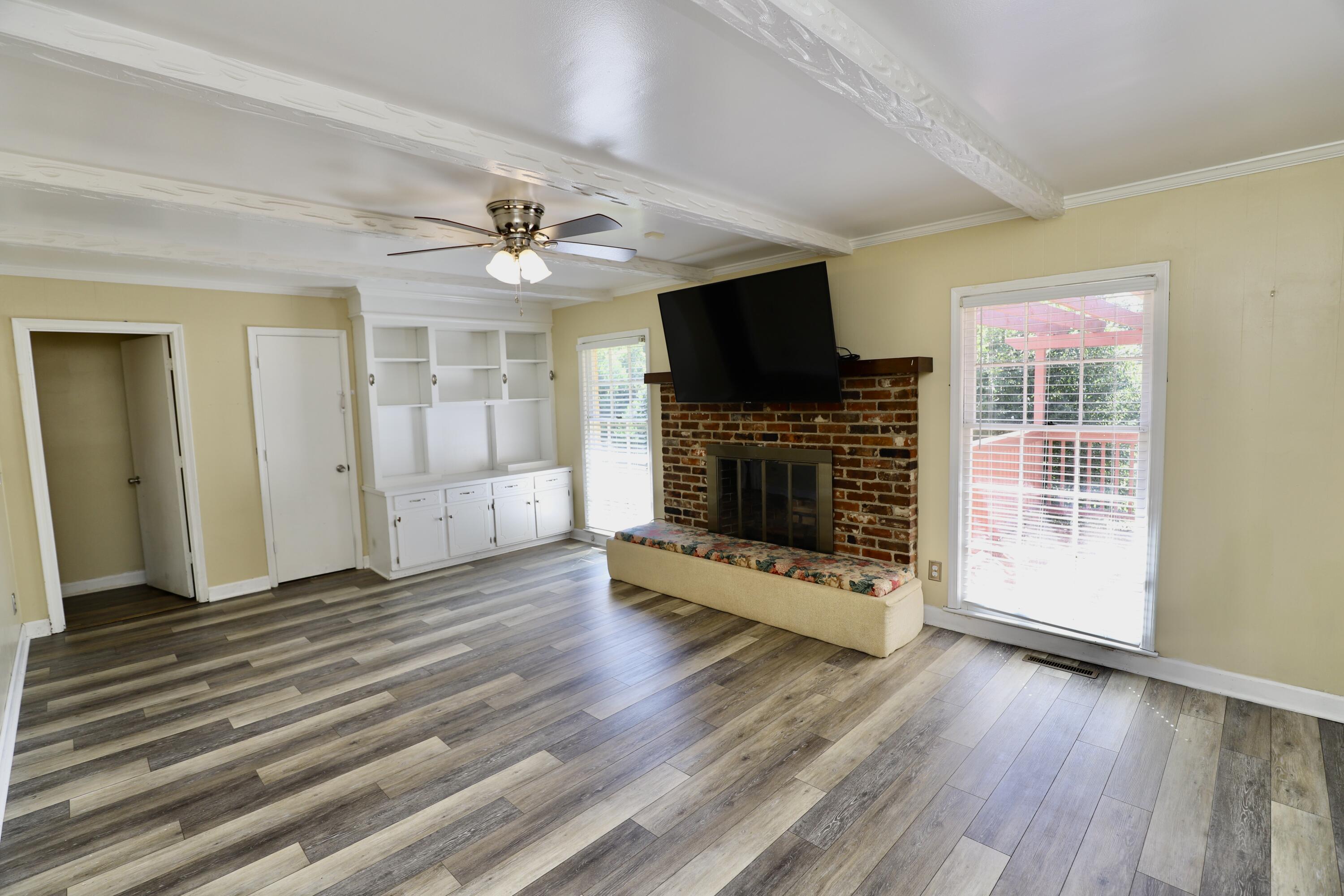 549 Pringle Drive