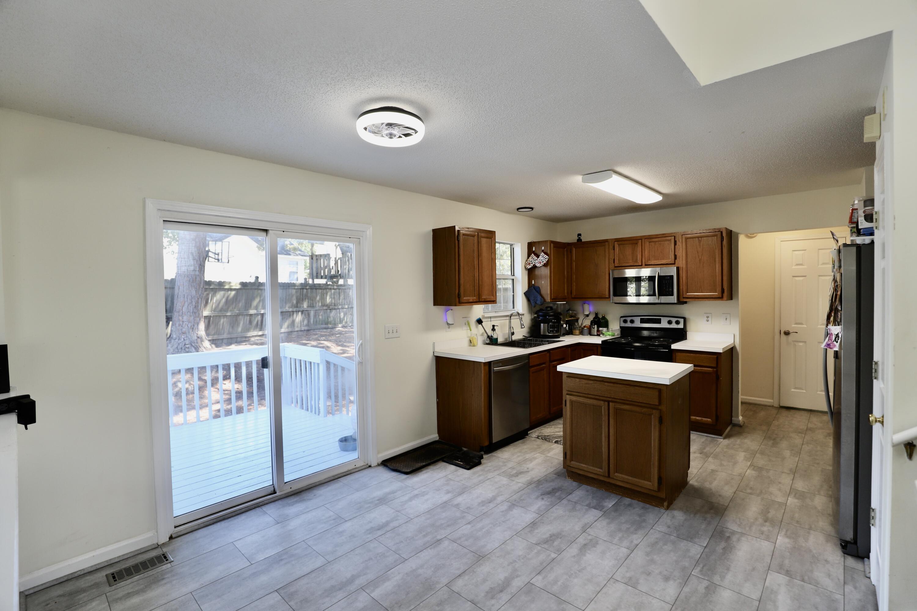 21 N Trace Court, Columbia